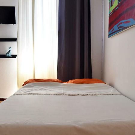 Apartamento Artist'S Lovely Nest Under The Shadow Of The Parthenon Atenas Exterior foto