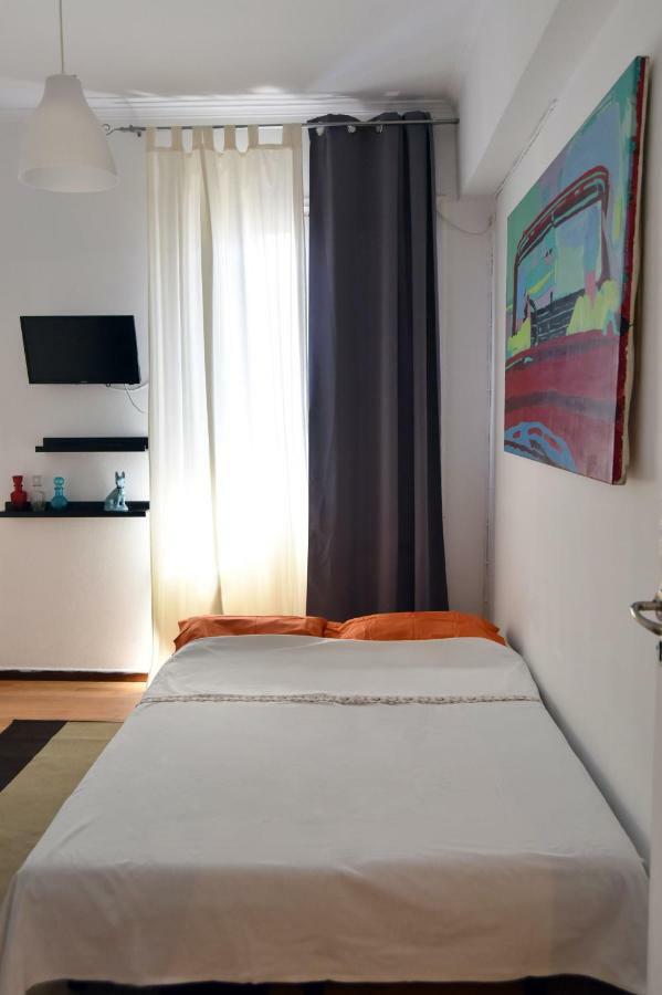 Apartamento Artist'S Lovely Nest Under The Shadow Of The Parthenon Atenas Exterior foto