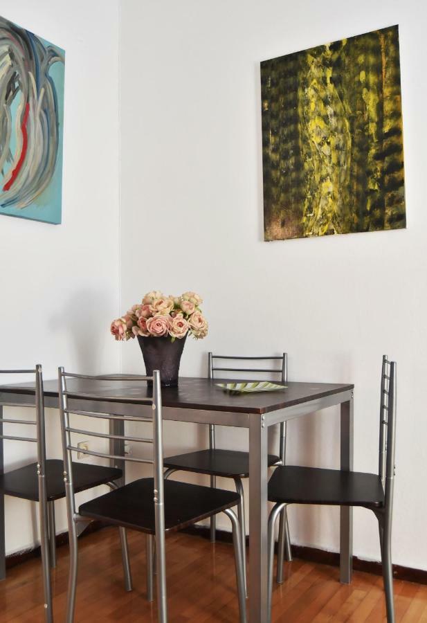 Apartamento Artist'S Lovely Nest Under The Shadow Of The Parthenon Atenas Exterior foto