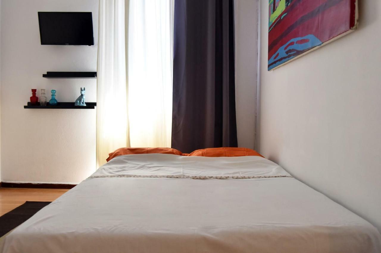 Apartamento Artist'S Lovely Nest Under The Shadow Of The Parthenon Atenas Exterior foto