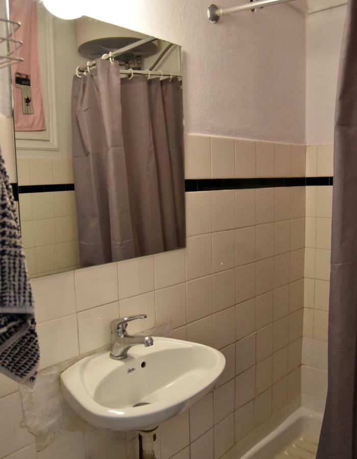 Apartamento Artist'S Lovely Nest Under The Shadow Of The Parthenon Atenas Exterior foto