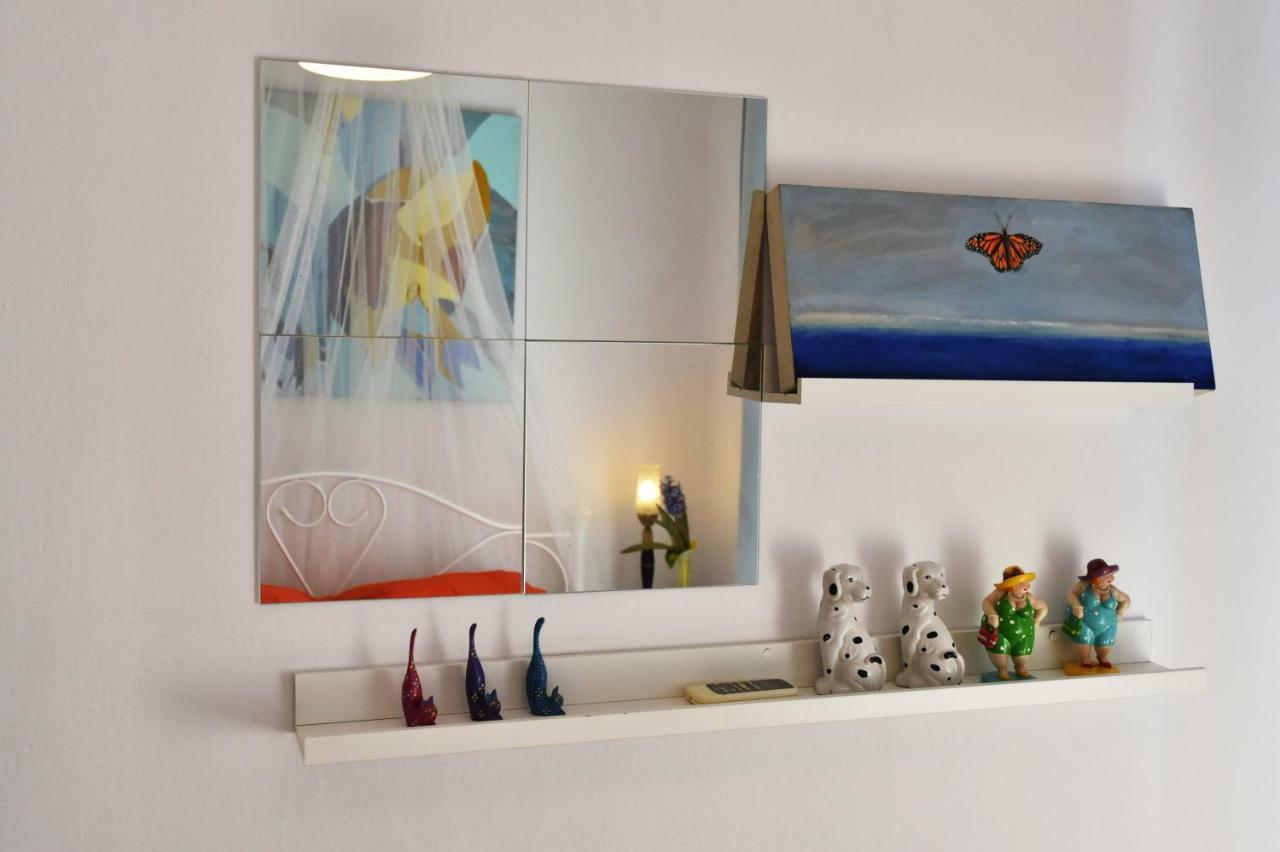 Apartamento Artist'S Lovely Nest Under The Shadow Of The Parthenon Atenas Exterior foto