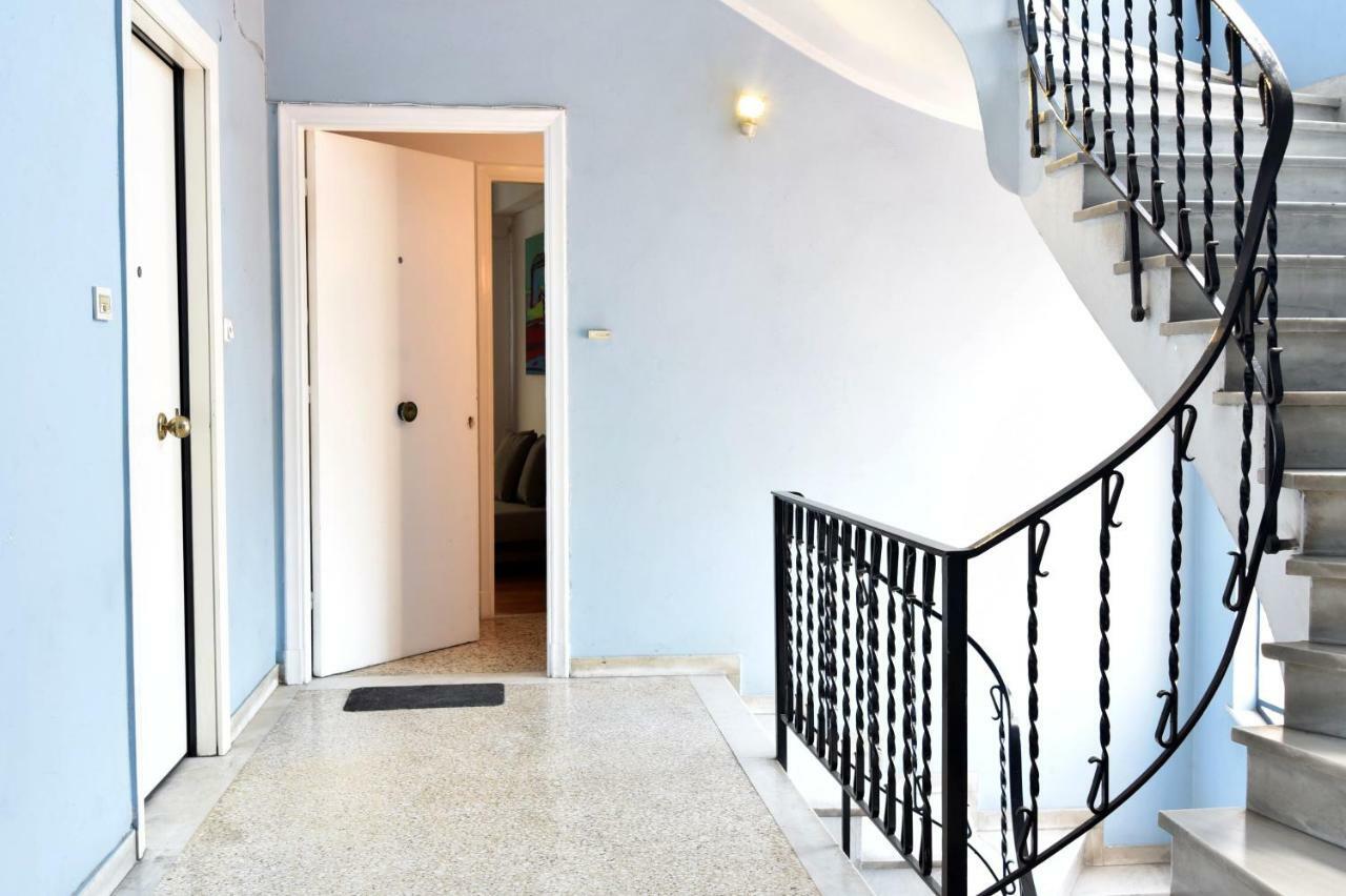 Apartamento Artist'S Lovely Nest Under The Shadow Of The Parthenon Atenas Exterior foto